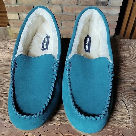 •NEW• LANDS' END SUEDE MOCCASINS - Picture 3 of 8